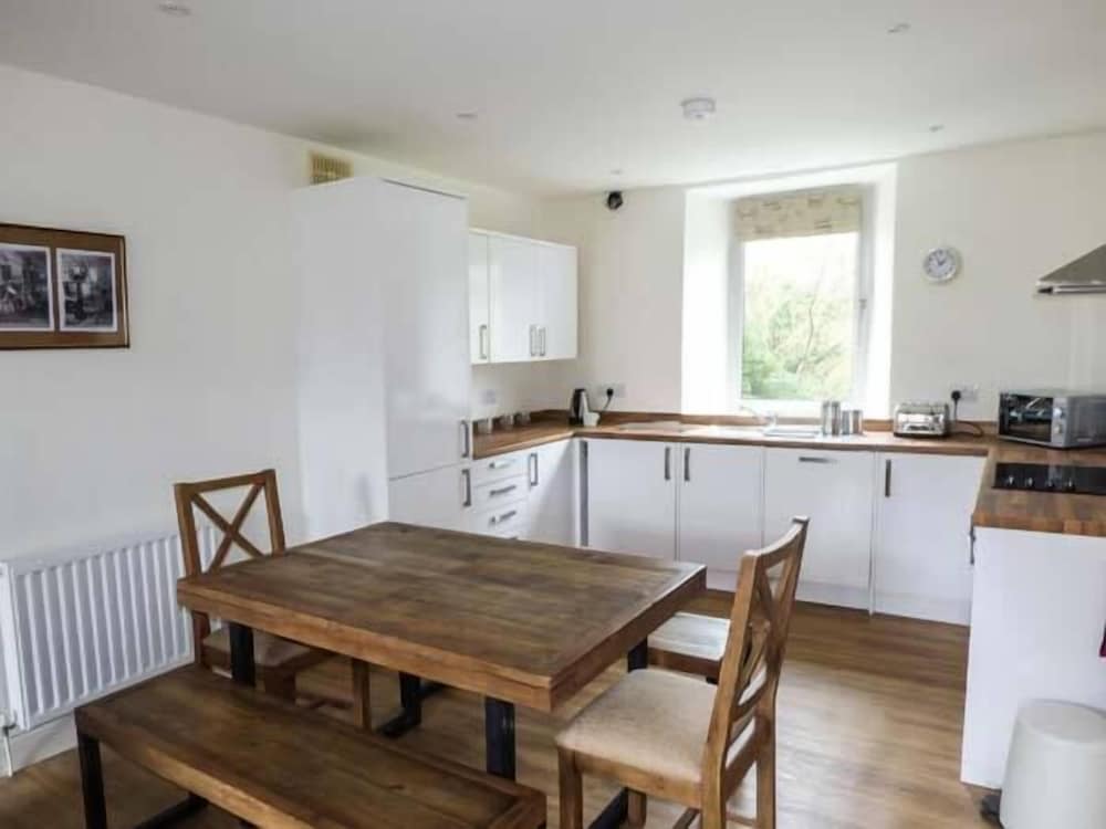 Crooklands House 3