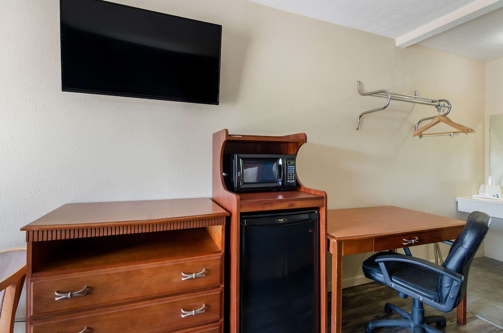 Rodeway Inn Church Hill - Tri Cities Area