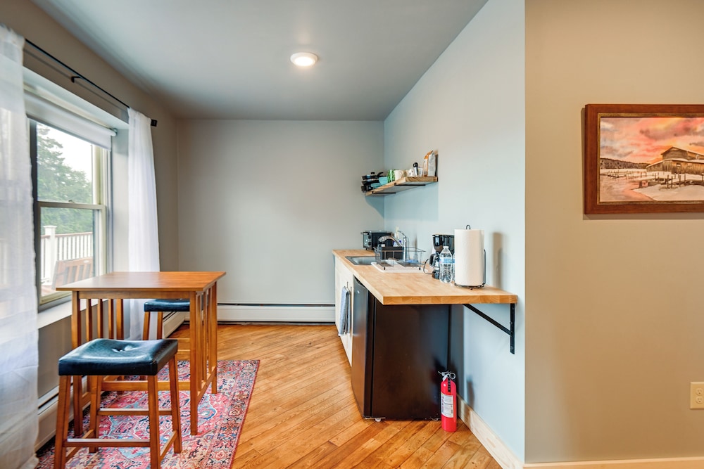 Cozy Meredith Studio Near Lakes & Downtown