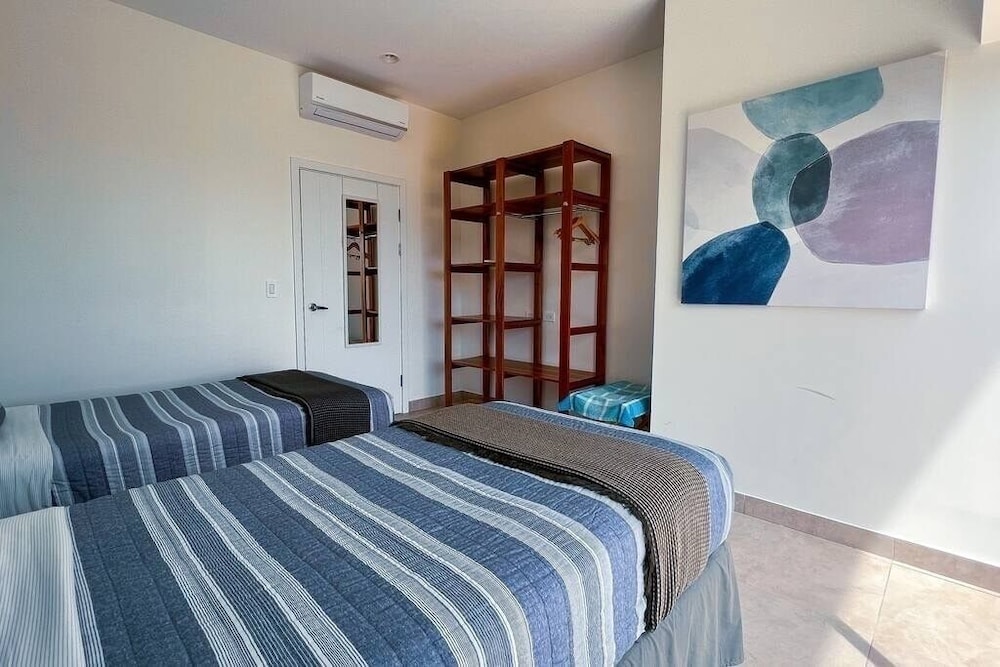 Elegant Oceanview Penthouse - Steps from Jaco Beach & Nightlife