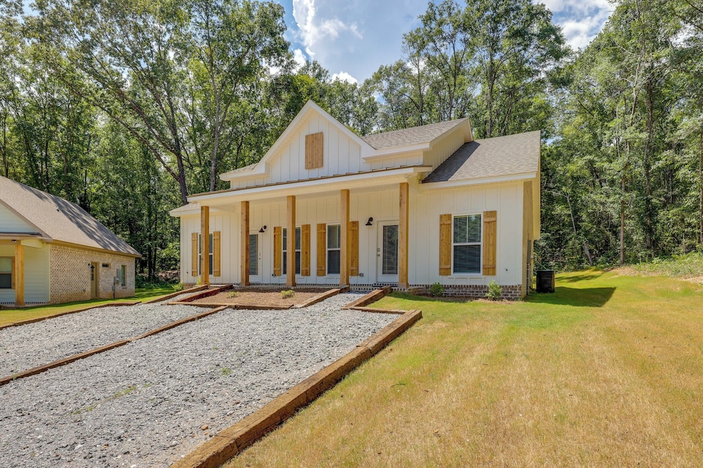 Close to Sports Complex: Modern Millbrook Duplex!