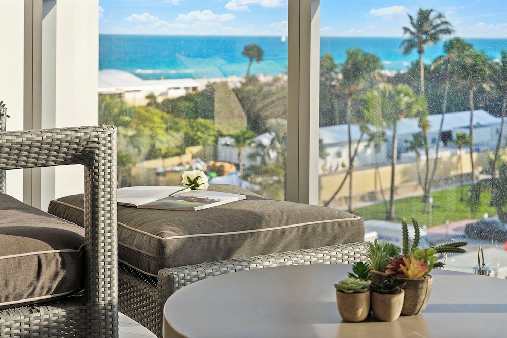 Luxury Vacation Rentals in South Beach by LRMB