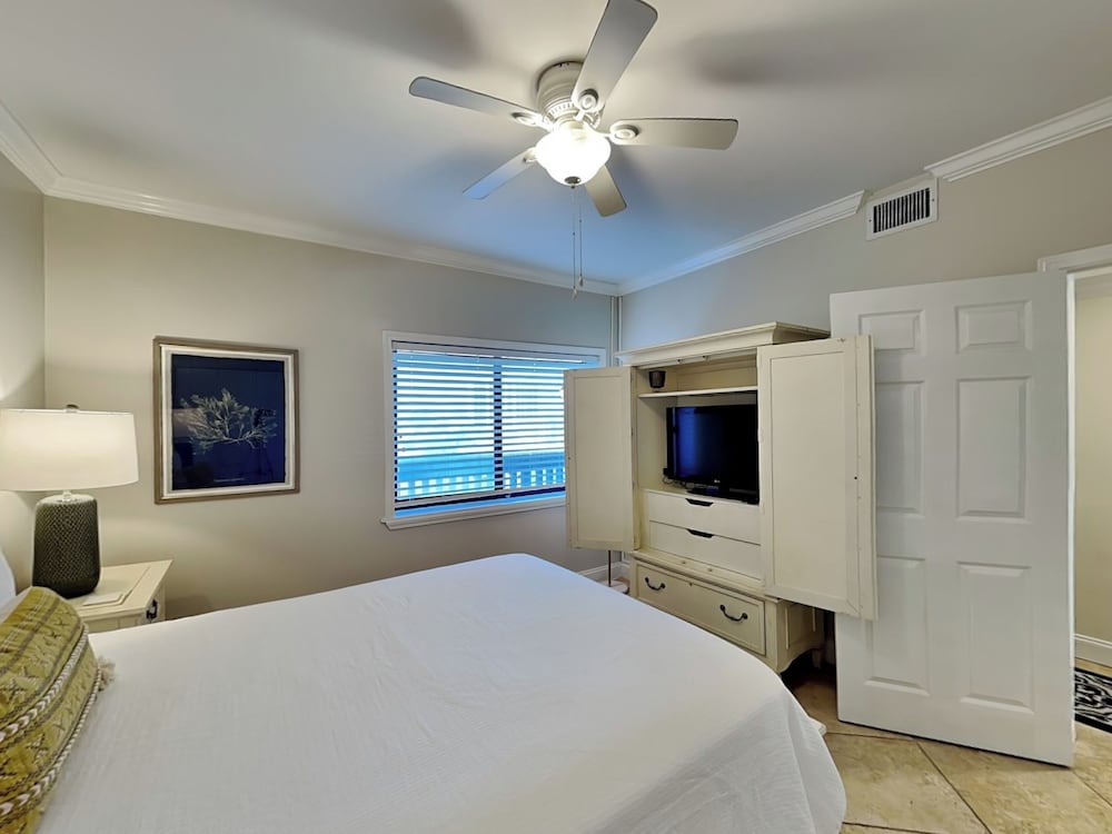 Shipwatch Surf & Yacht #301D by Southern Vacation Rentals