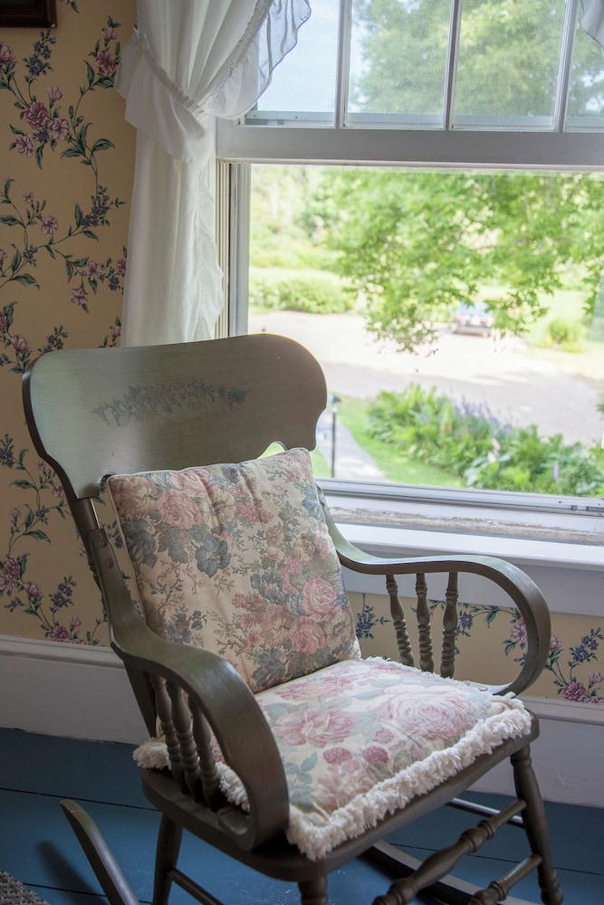 Acadia Oceanside Meadows Inn