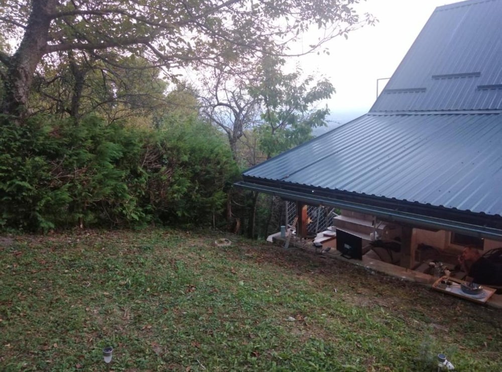 Plesivica Hillside Holiday Home With Hot -tub