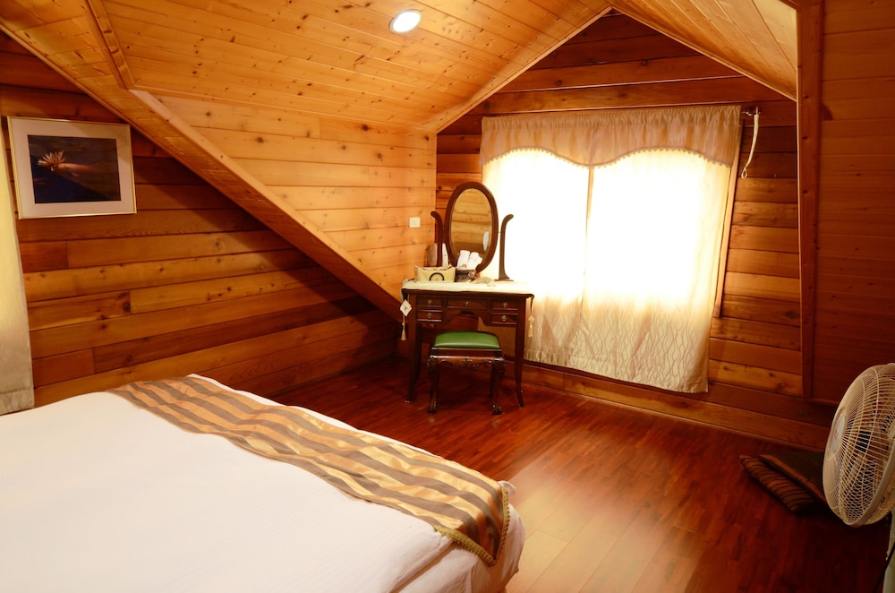Hsinchu Emei Canadian WoodHouse Homestay