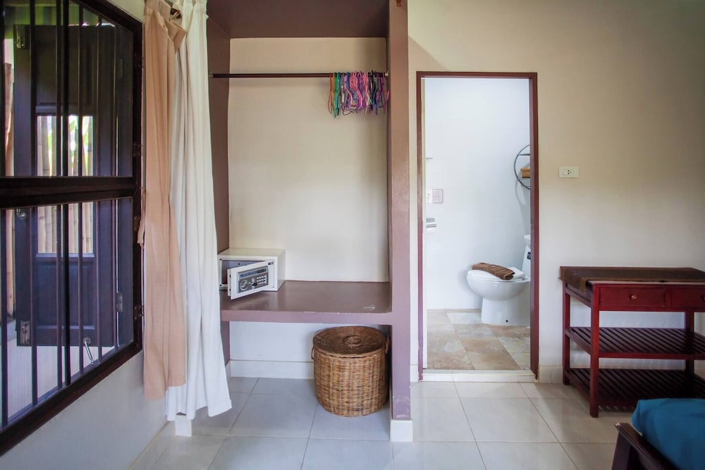 House 4 People sea View 100 m From the Beach