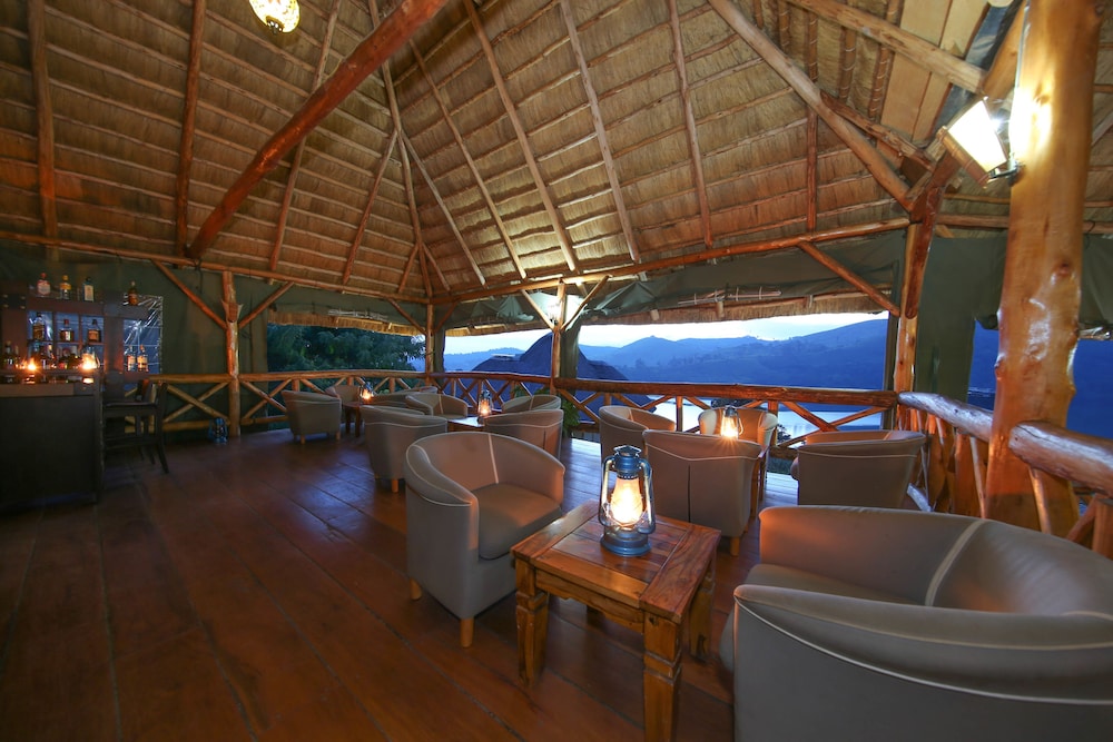 Crater Safari Lodge