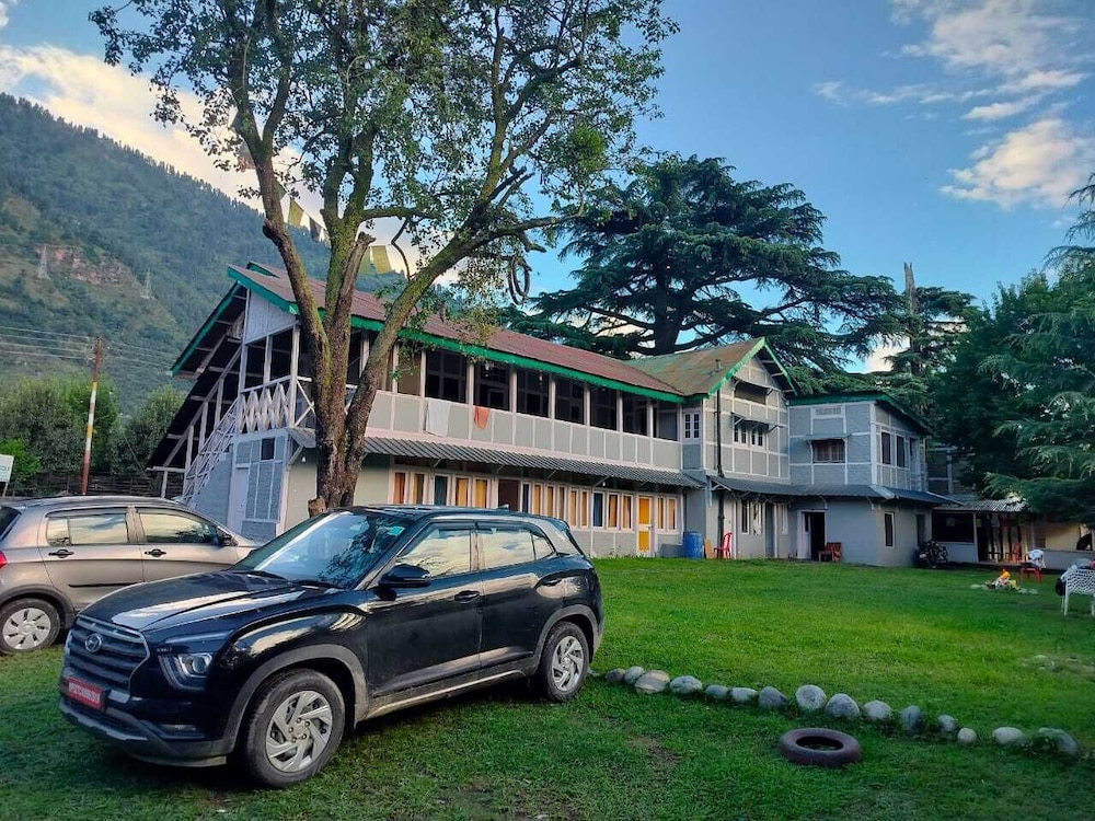 Castleton Casa