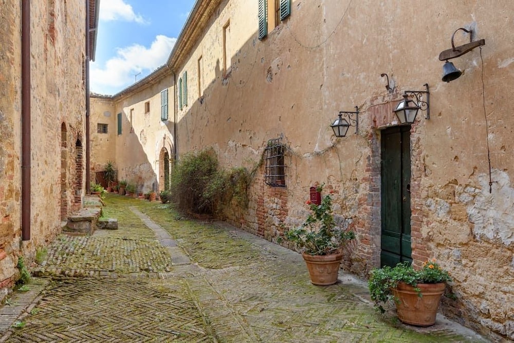 Castello Montelifrè
