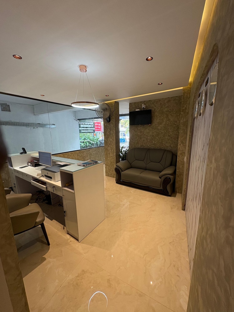 Kanak Residency Kuthuparamba