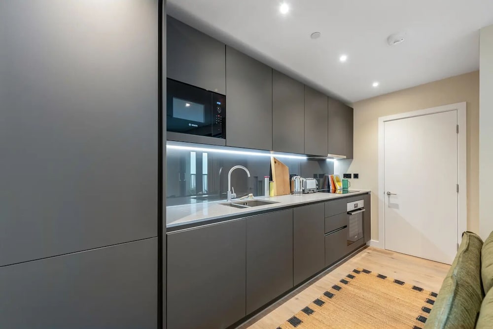 East London Skyline Retreat