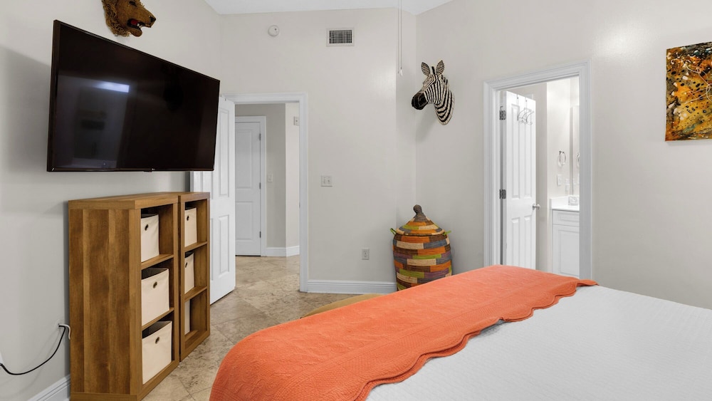Legacy 303: Beachfront Retreat on 30a!