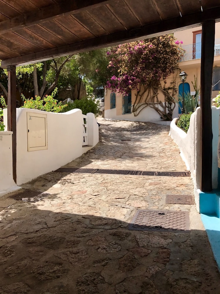 Palau Vacations - Boutique Hotel Rafael - Property Image 10