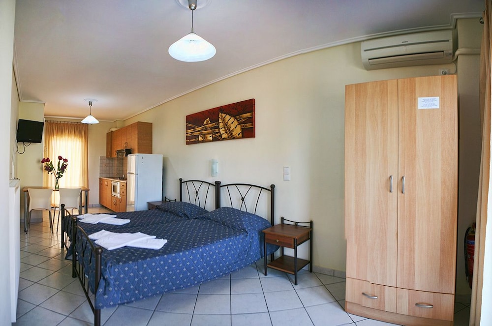 Gera Bay Studios and Apartments photo 2