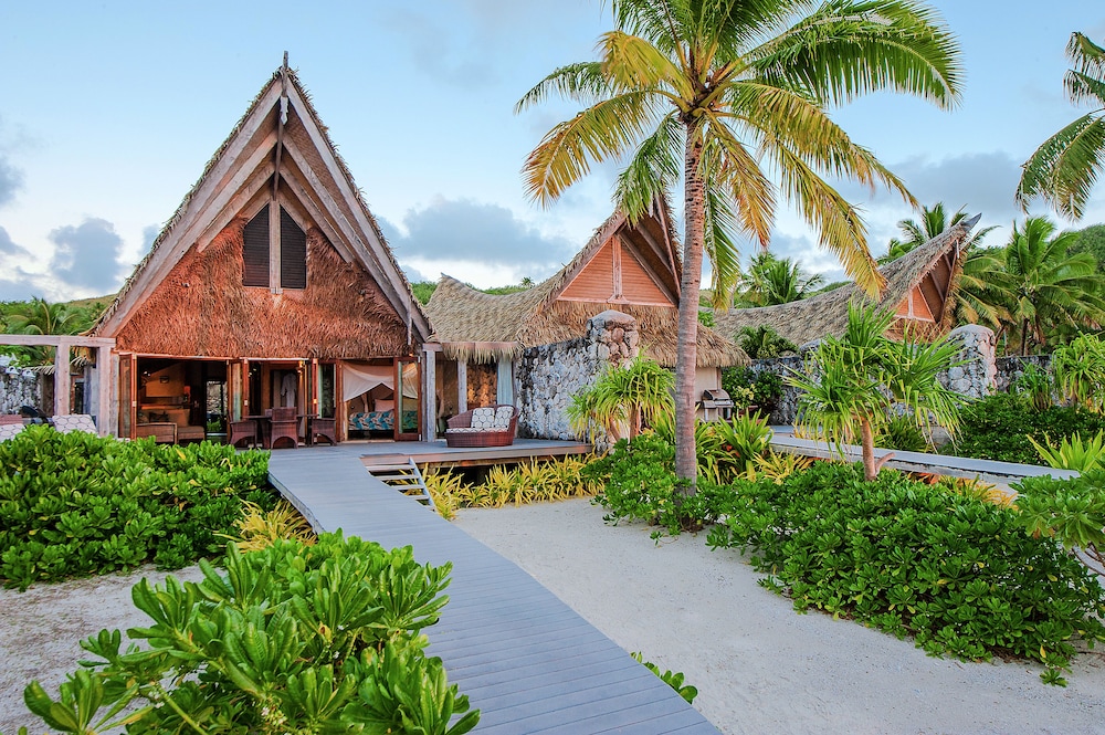 Aitutaki Escape
