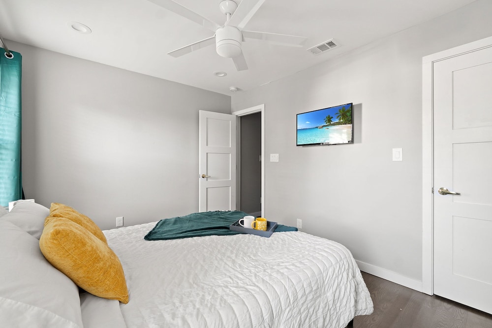 Emerald Indigo House Pet Friendly