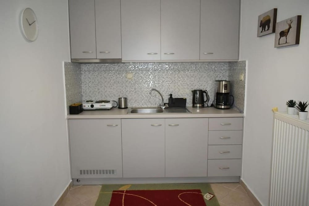 Avli Guesthouse