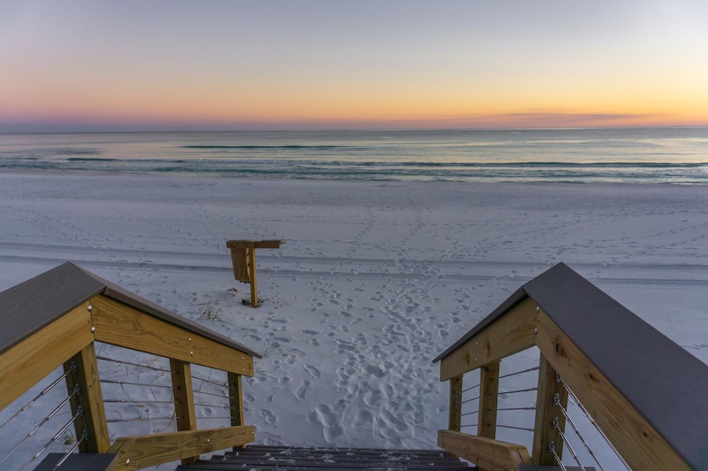 9 Rue Martine in Miramar Beach