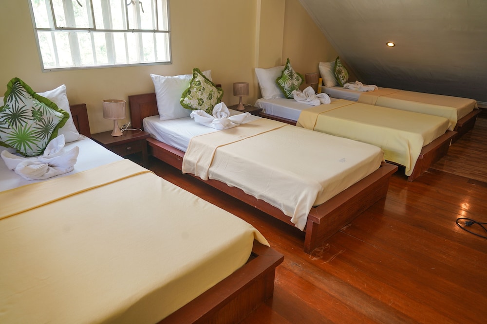 Charming Tagaytay Vacation Home