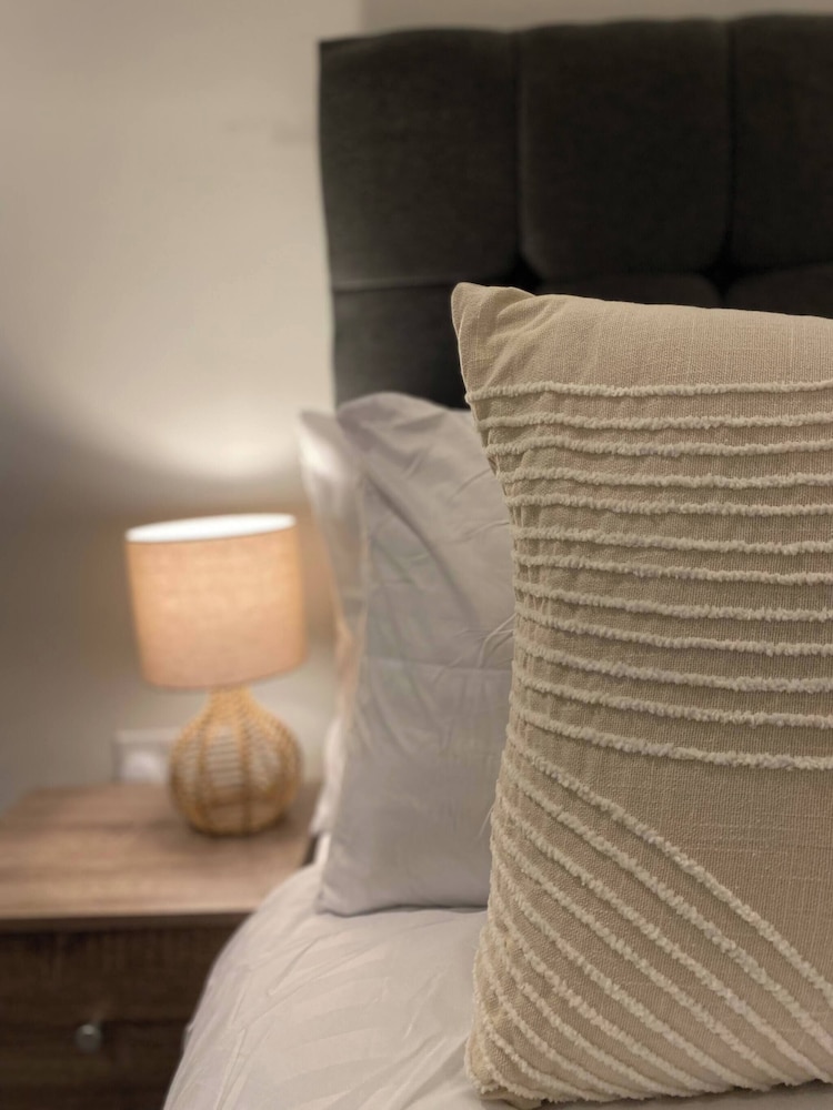 The Dyche - Central Manchester Spacious Apartment - Local Attractions