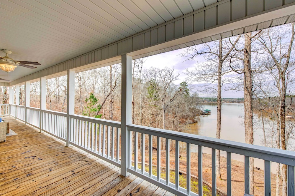 Milledgeville Vacations - Georgia Home on Lake Sinclair w/ Private Dock - Property Image 9