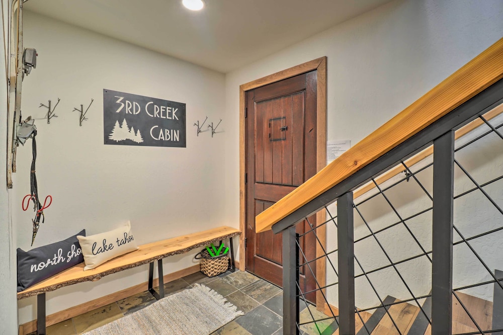 Lake Tahoe Vacations - Incline Village Cabin w/ Patio: 2 Mi to Beach! - Property Image 9
