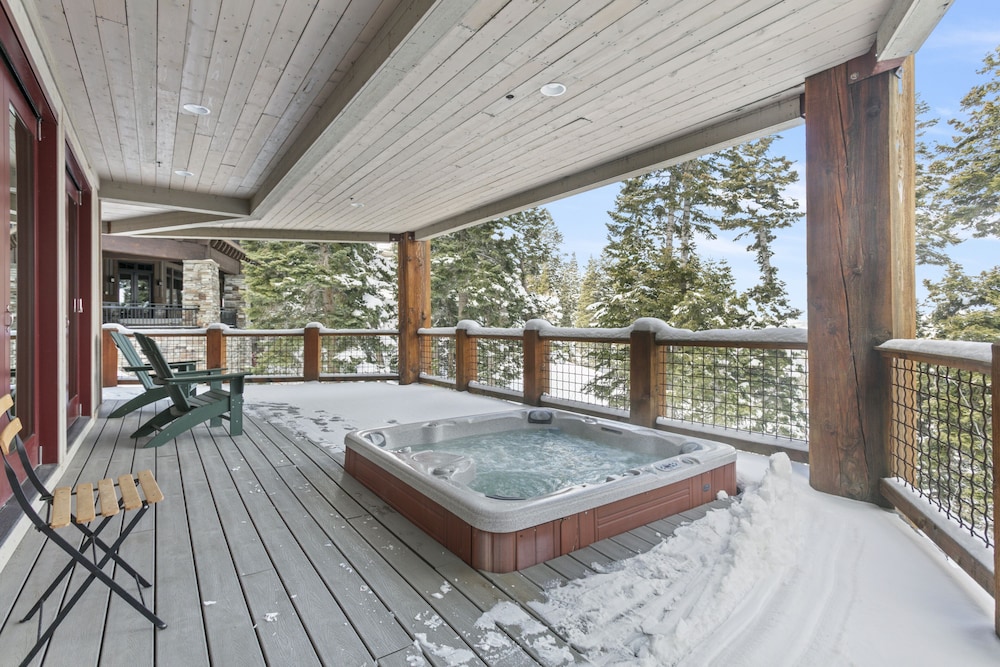6977 Silver Lake Drive - 5 Bedroom Private Home with Hot Tub 5 Home