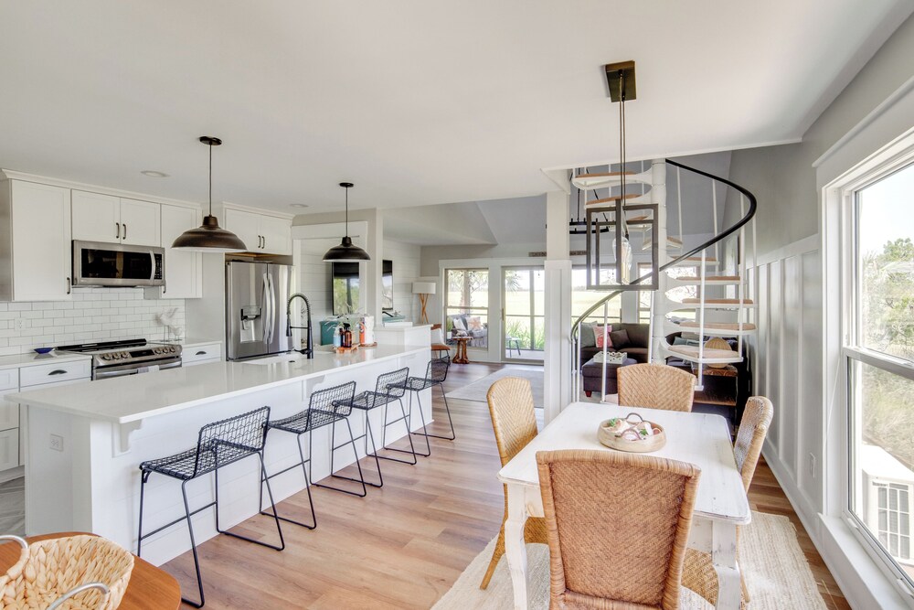 Waterfront Fripp Island Escape w/ Stunning Sunsets