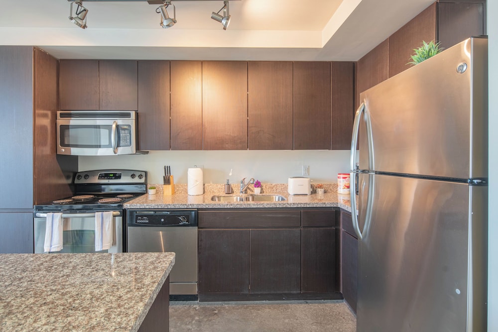 ROVE LIVING/KL - Roosevelt Point