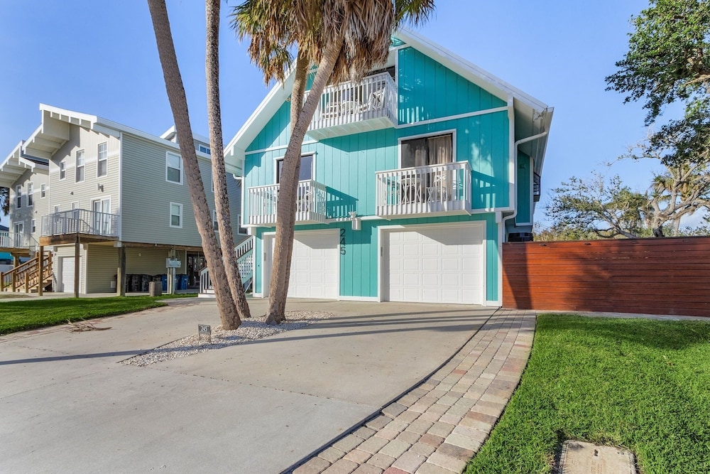245 Nature View Manor 4 Bedroom Home