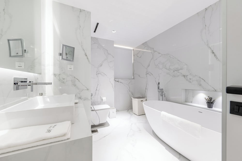 Seaside Elegance - Luxury 3-BR in JBR