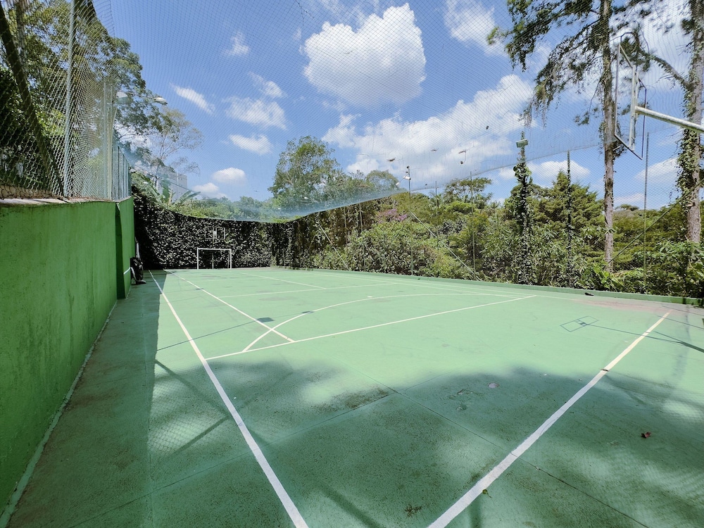 Casa de Luxo 2500m na Granja Viana