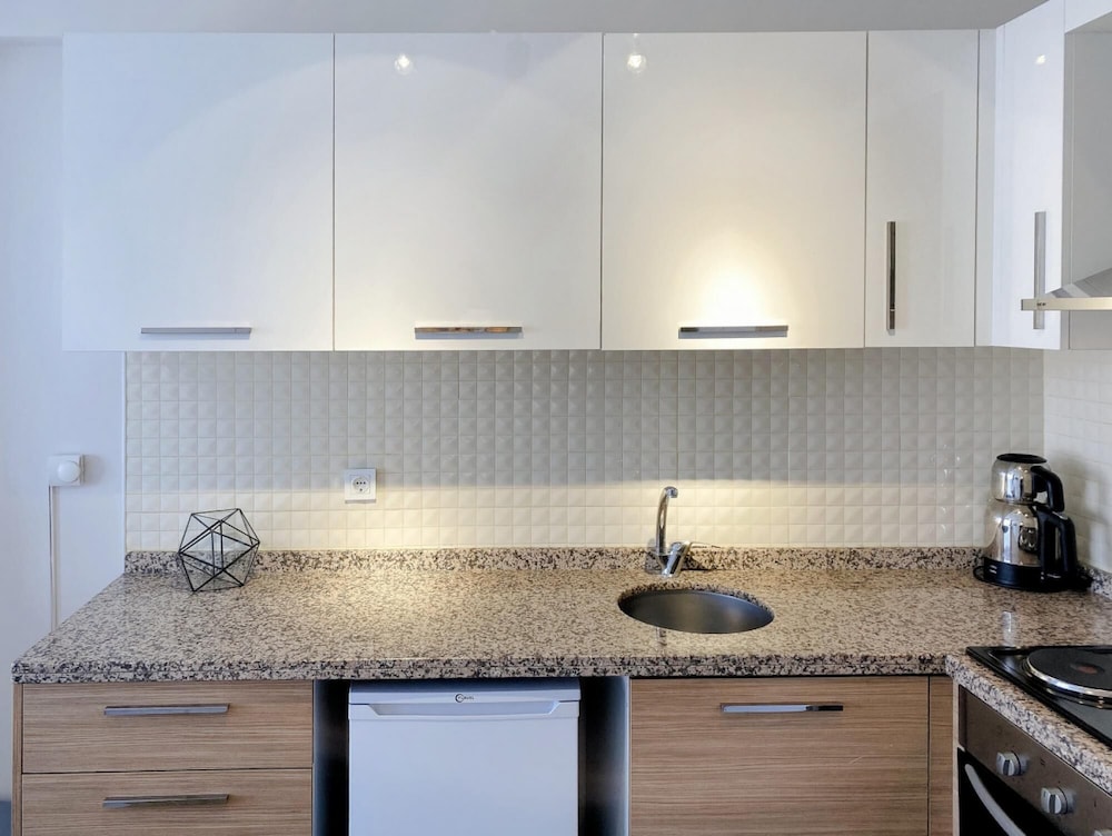 Cozy and Modern Studio With City View in Atasehir