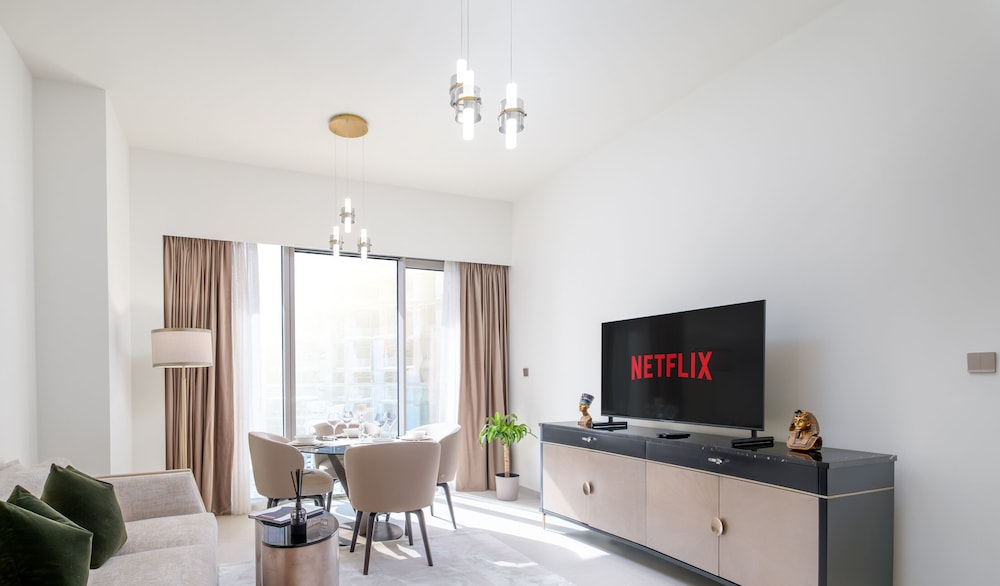 LUX The Grande Signature Skyline Suite