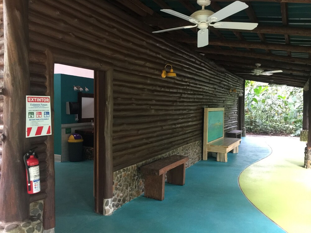 Cinco Ceibas Lodge