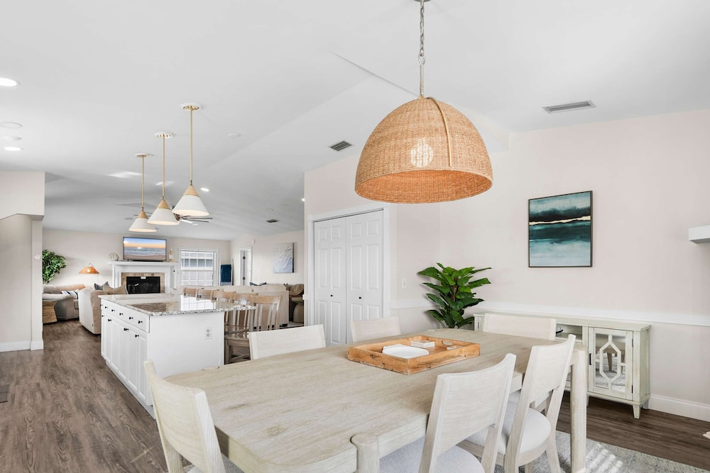 Serene Matanzas Beach House Half A Mile to Sand