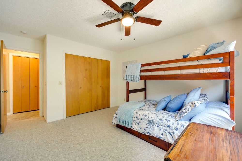 Dog-friendly Texas Retreat w/ Fireplace Grill! - Property Image 25