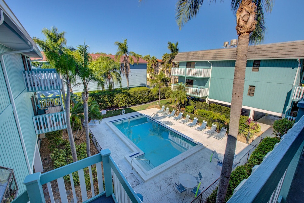 Anna Maria Island Beach Palms 7A