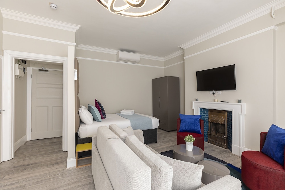 Luxurious Air Conditioned Apt High Street Kensington