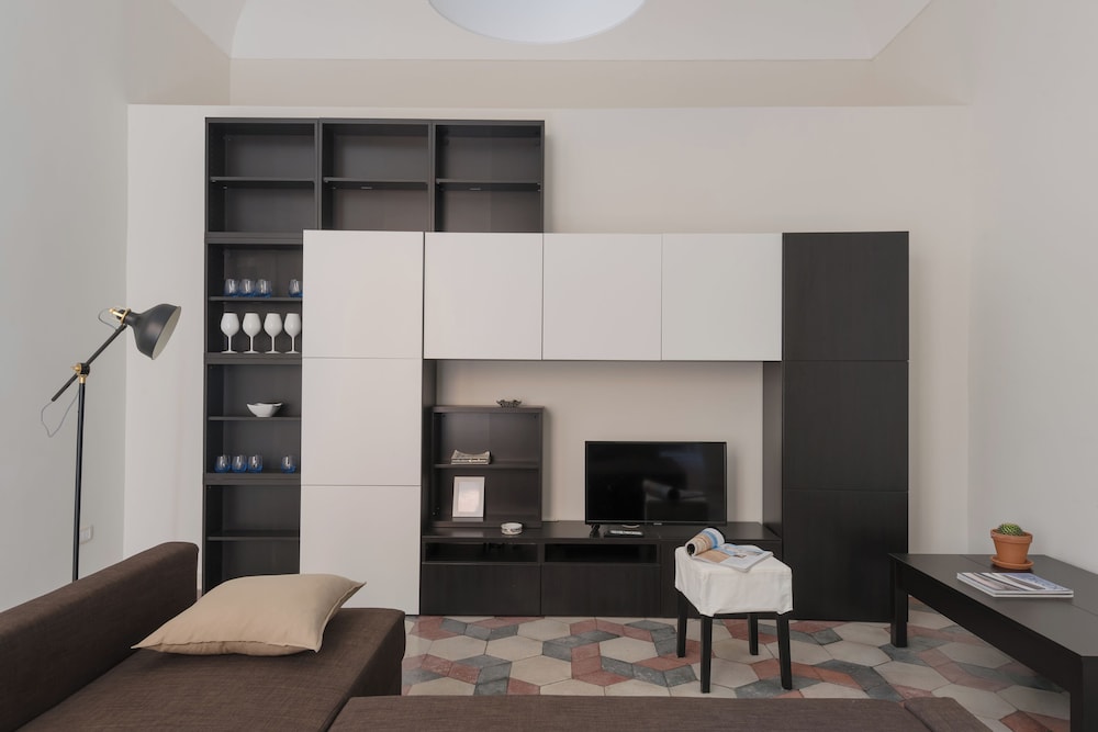 Darsena Apartments by Wonderful Italy