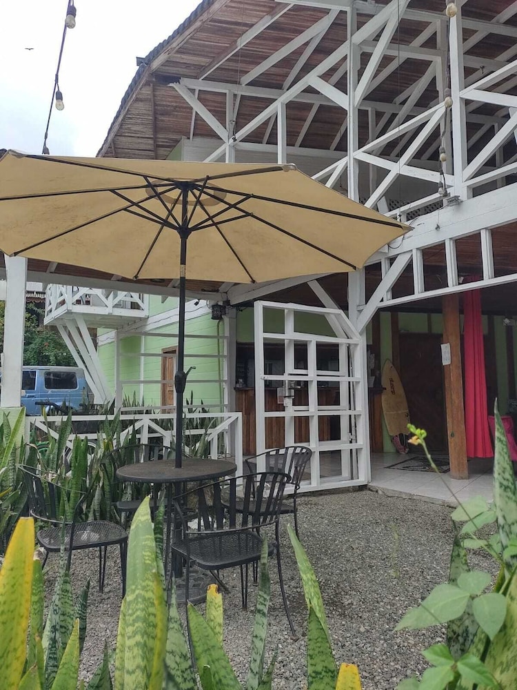 Lizard King Hotel & Suites
