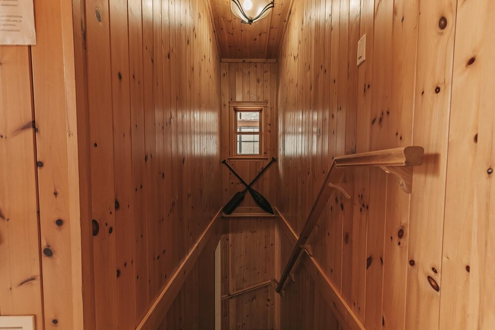 Harfang 51 - Stunning log Cottage With Private hot tub Pool and Scandinavian dry Barrel Sauna