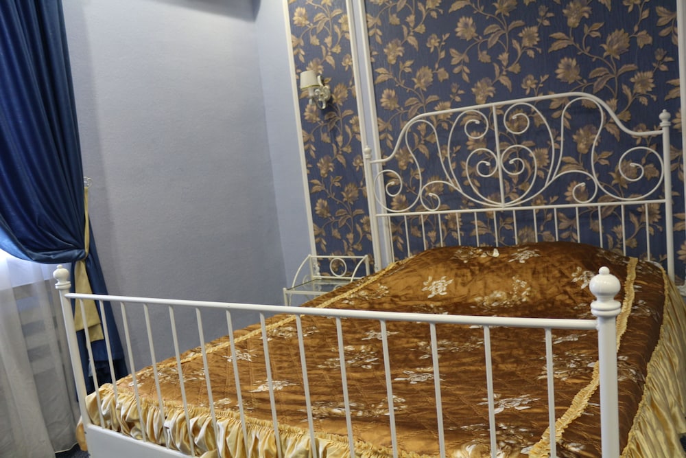 Gostiny Dvor Hotel - Hostel