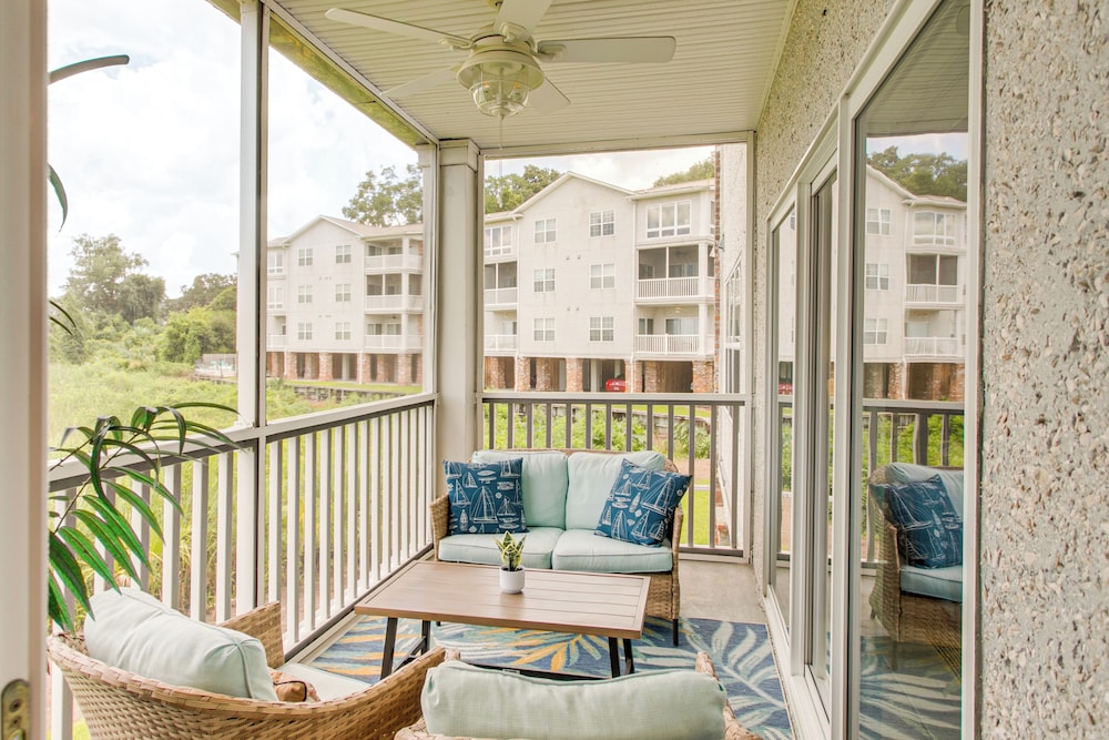 Darien Condo w/ Boat Dock Access: Walk to Downtown view 3