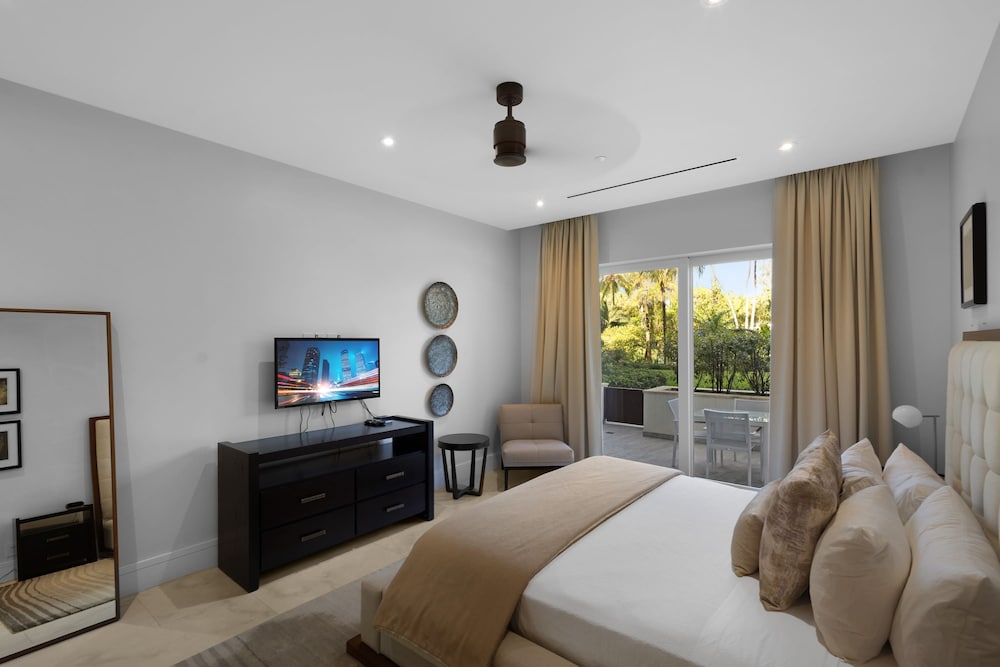 Two Bedroom Condo at One Cable Beach With Patio