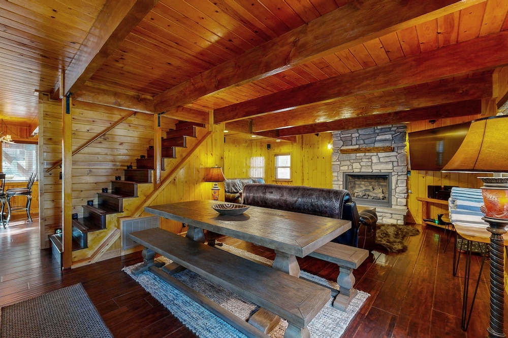 Primrose Cabin #709