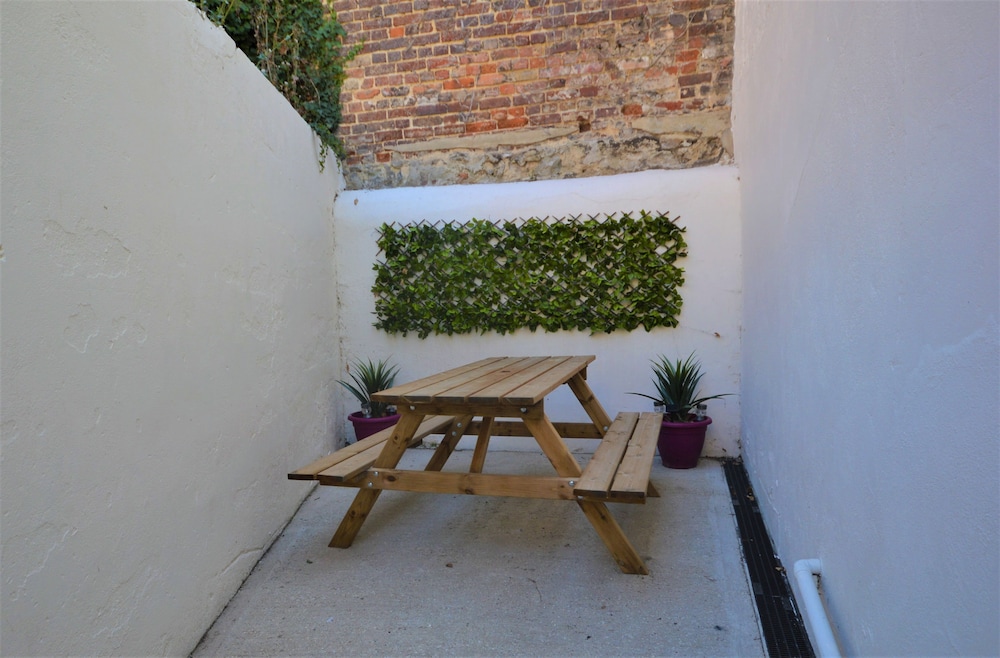 Photo 25