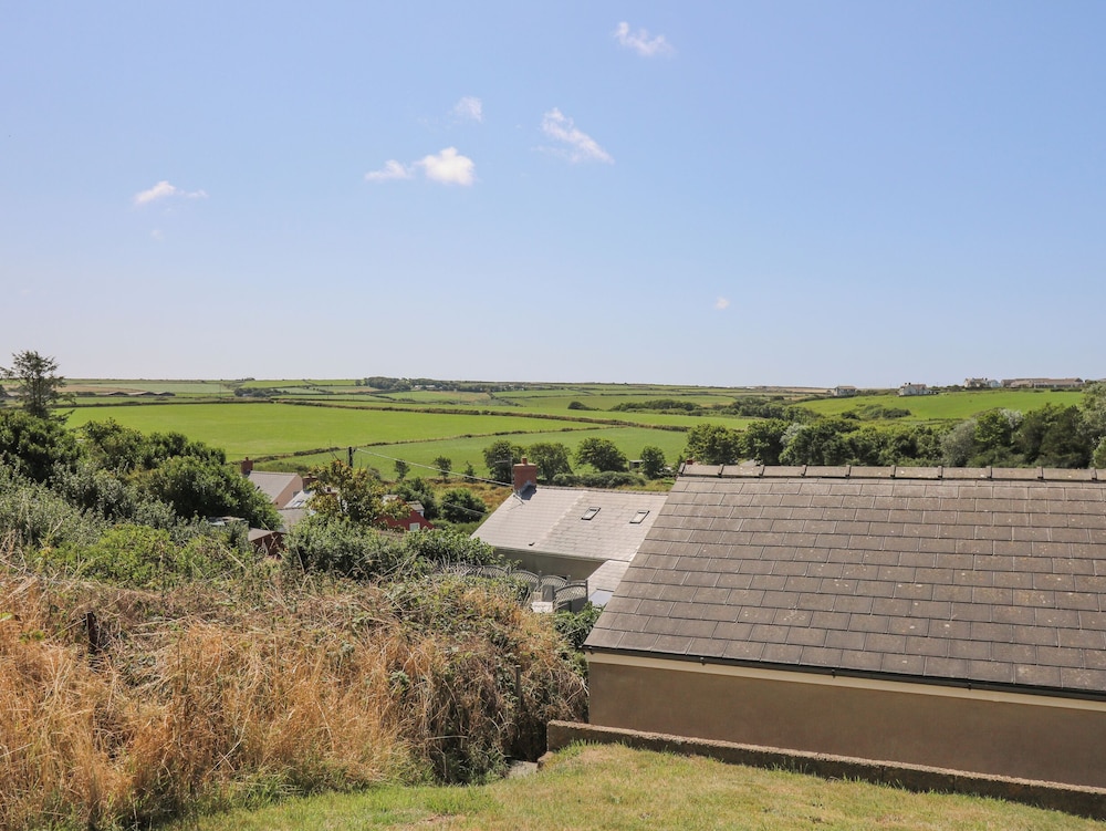 2 Sunny Hill