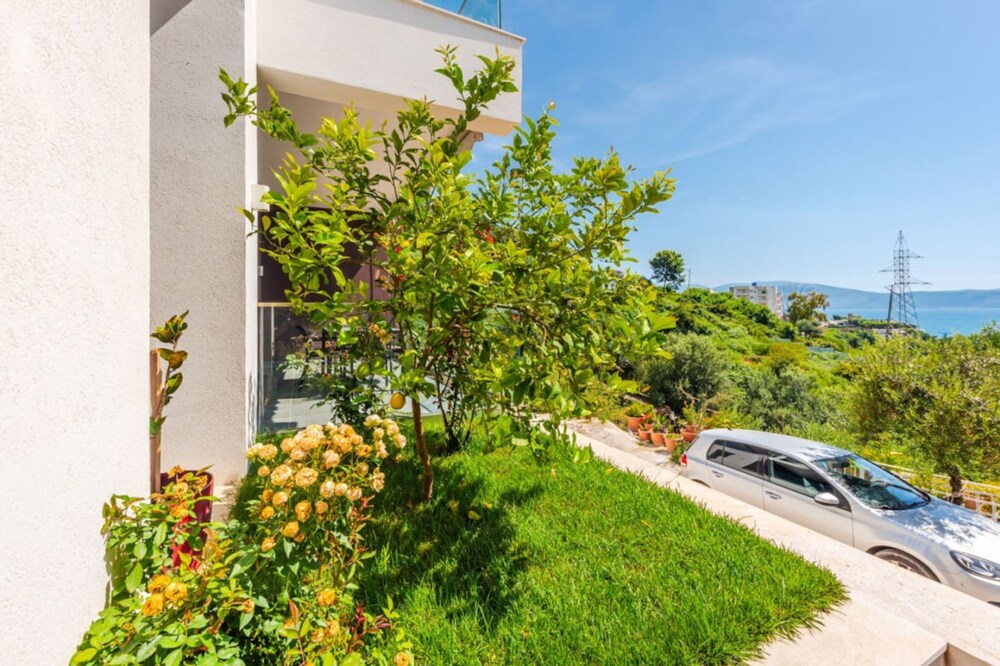 Exclusive Seafront Apartments Apartment 3
